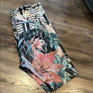 New Floral Patterned Women's Pants Oraki (made in canada feom recycled bottle)